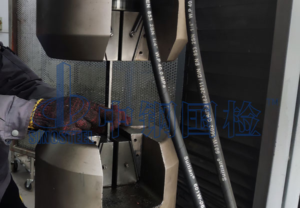 拉伸試驗安裝式樣中